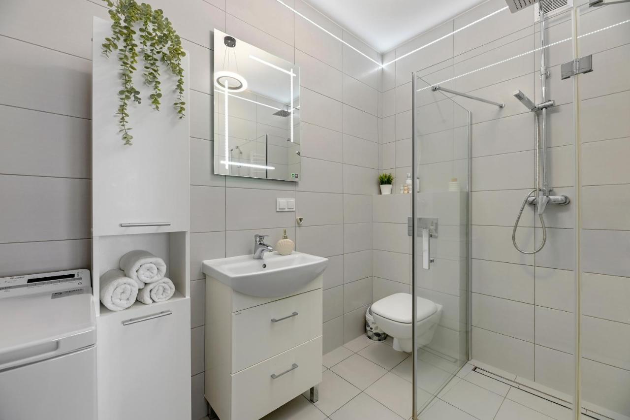 Downtown Apartments Sadova City Center & Parking Gdańsk Eksteriør bilde